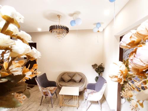 THE CASA GRAND - Premium Rooms For Corporates, Couples And Travellers 3