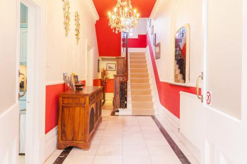 Entrance, Clevelands Country House in Godshill and Wroxall
