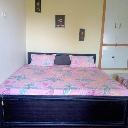 The Mountain Hills Home Stay Kasardevi – khách sạn tại Mat