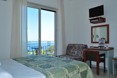 Hotel Condor - image 14