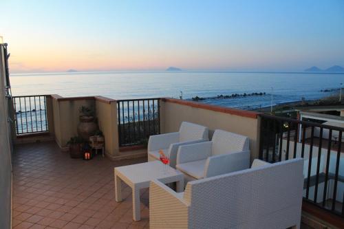 Eolie all'orizzonte