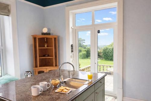 Kitchen, Clevelands Country House in Godshill and Wroxall