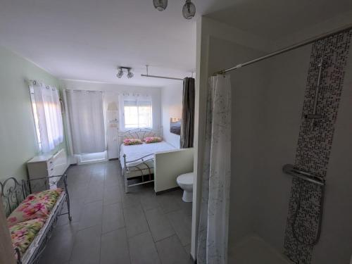 Chambre avec petit déjeuner - Chambre d'hôtes - Condom