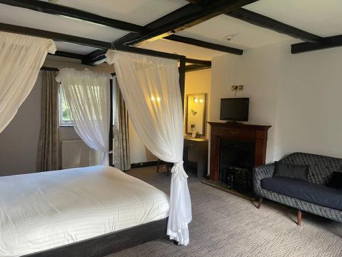 Cwrt Bleddyn Hotel & Spa Room Type - Queen Suite