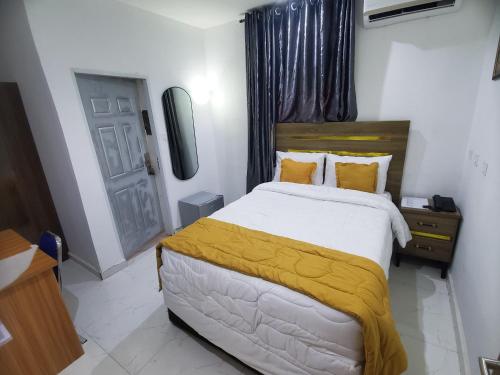 Hebron Hotels And Suites Owerri – khách sạn tại Owerri
