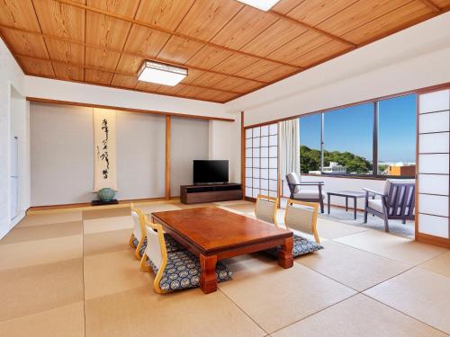 room detail thumbnail 0