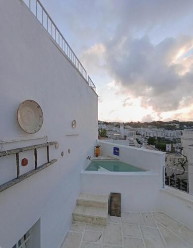 Terrazze Porta Nova terrace and panoramic bathtub