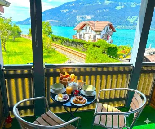 Lake Thun Alps Scenic Views and Concierge by SwissHut in Därligen, Schweiz