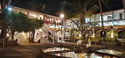 Sunbloom Beachfront Hotel and Restaurant