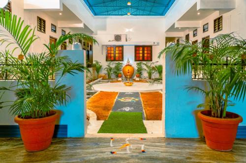 Hare Rama Hare Krishna - EESHA Hotel 3