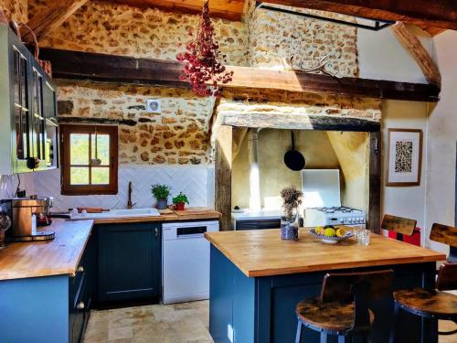 Charmante Maison Périgourdine Rénovée (Charmante Maison Perigourdine Renovee) in Sainte-Alvere