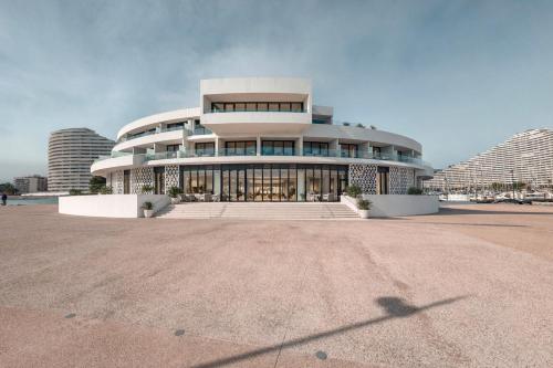 Vista exterior, Marina Baie des Anges Hotel, Curio Collection by Hilton in Cagnes-sur-Mer