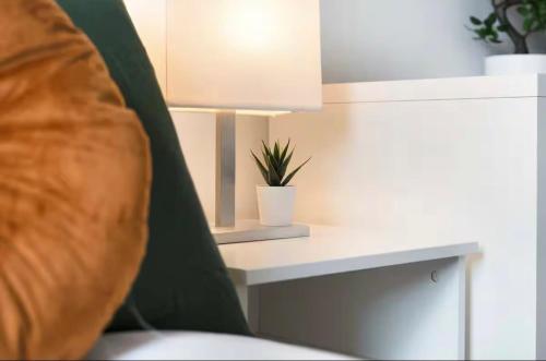 Vacant Nests The Northmuir Wi-Fi Sleeps 6 in Вішоу
