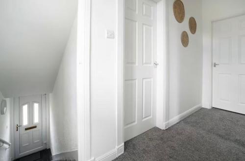 Vacant Nests The Northmuir Wi-Fi Sleeps 6 in Вішоу
