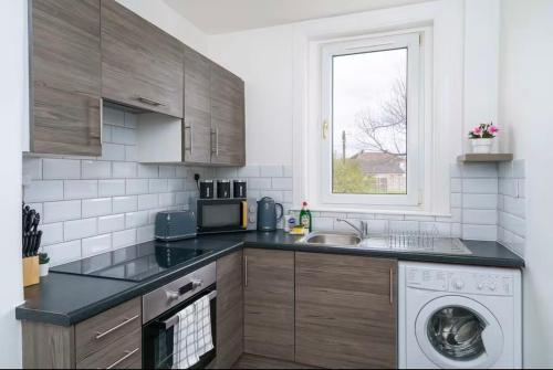 Vacant Nests The Northmuir Wi-Fi Sleeps 6 in Вішоу