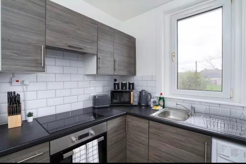 Vacant Nests The Northmuir Wi-Fi Sleeps 6 in Вішоу