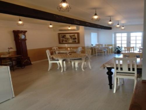 Shared lounge/TV area, Myregaard B & B and Apartments in Tjorneby