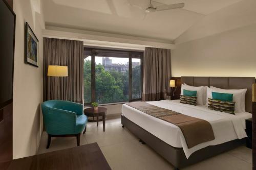 Premium Room with 1 King Bed and Sofa Bed