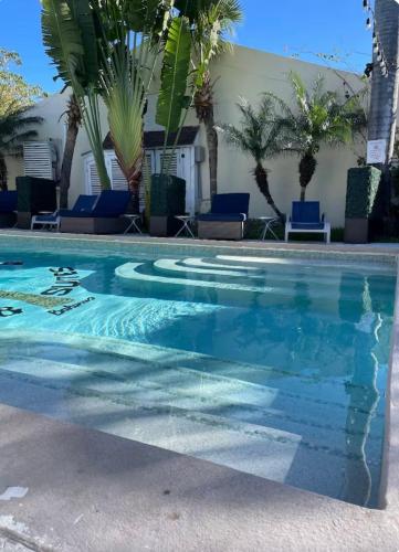 Private 1BR Nassau Getaway, Cozy Quiet & minutes from Beach in Paradise Island