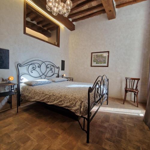  Domus Calzolari in Gubbio