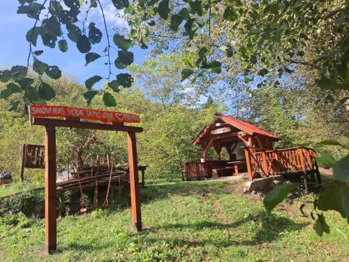 Viesnīcas āriene, Happy Camp - Bungalov na Drini in Ustikolina