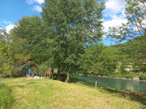 Dārzs, Happy Camp - Bungalov na Drini in Ustikolina
