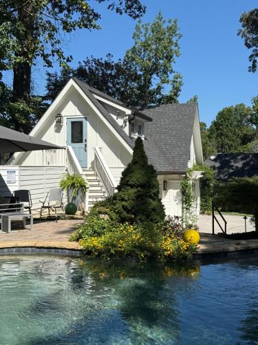 Atlanta Pools and Palms Paradise in Morningside-Lenox Park
