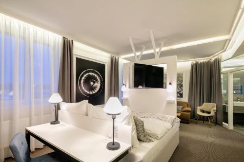 Pytloun Imperial Design Suites - main image