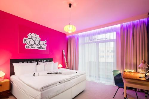 Design Deluxe Double or Twin Room with Spa Bath - UAX Design