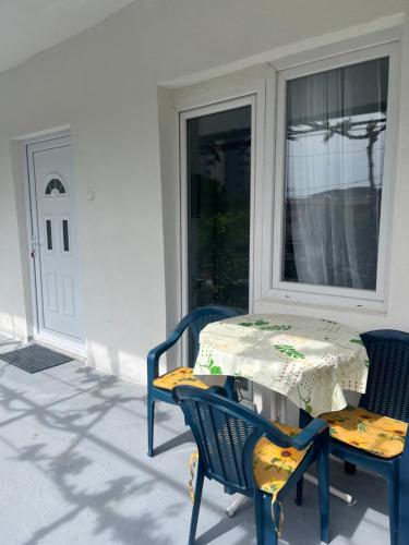 Apartment White Rose