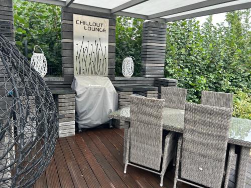 Iekārtas, Haus mit Seeblick, Sauna & Grill-Lounge in Hohen Viecheln