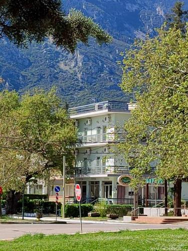Exterior view of Ermis