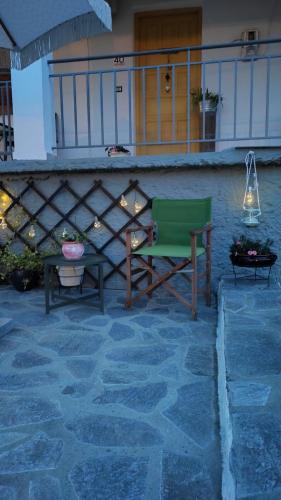 Bee Hive's Country House in Kypseli