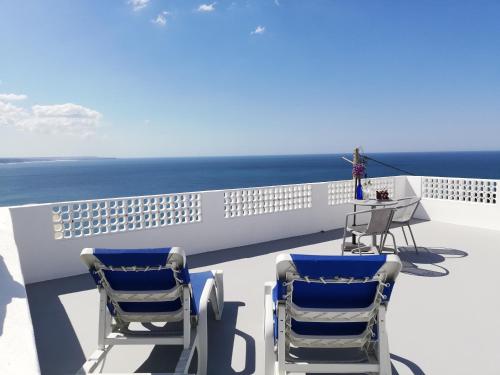 Balcony/terrace, The Cliff House with Terrace and Ocean View in Praia da Arrifana