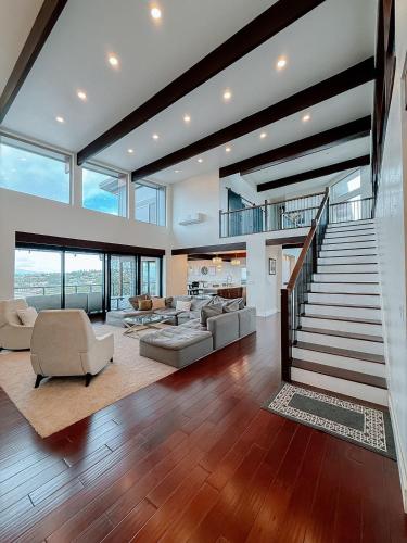 Luxury Custom Home overlooking Pearl Harbor in Honolulu Airport