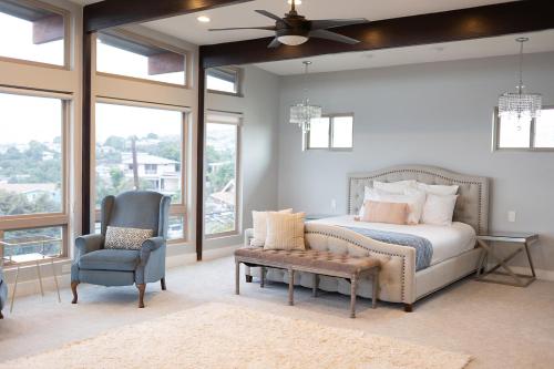 Luxury Custom Home overlooking Pearl Harbor in Honolulu Airport