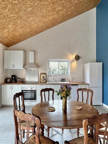 Le Trésor, maison bioclimatique (Le Tresor, maison bioclimatique) in Lachapelle-sous-Aubenas