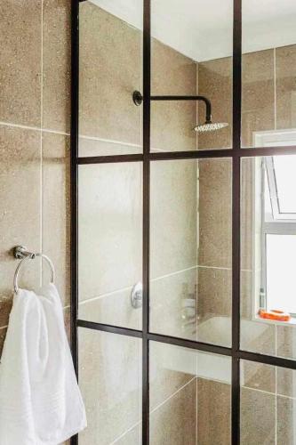 Caline VIP Luxury Jacuzzi & Swimming Pool MEWS - image 9