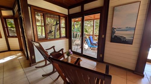 Casa Aquiles, Free Sea Fishing Trip Included! in El Gigante