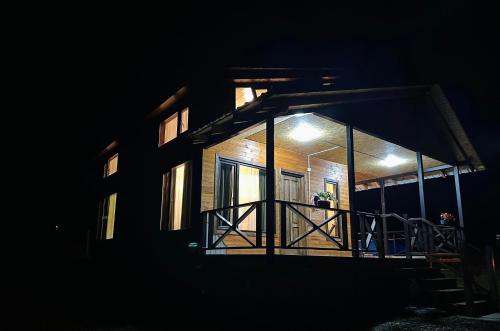 shua shqmeri Cottage in Oni