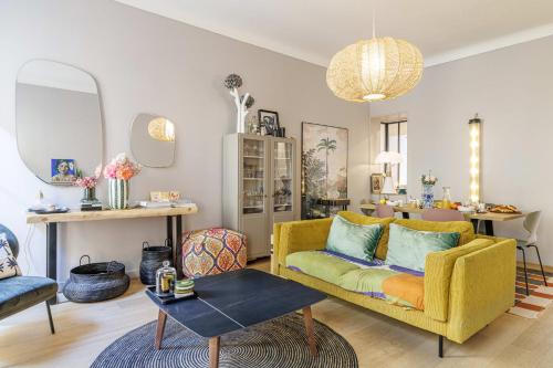 MY CASA GUISOL 17 - Elegant 3 Bedroom Apartment Near the Old Port
