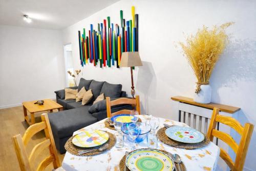 Parking gratis vigilado 24H Tranquilo Apartamento Centro de Vigo Vialia