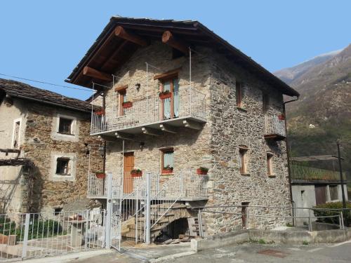  Maison Bellevue, Pension in Pont-Saint-Martin