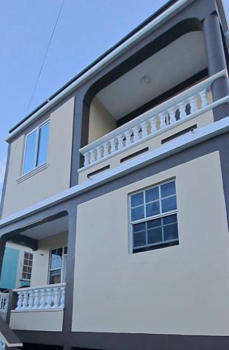 Azille's Apt in Portsmouth