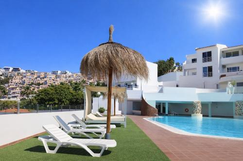 Holiday Island Pool Escape