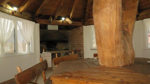 Cabana Piatra Buru in Buru