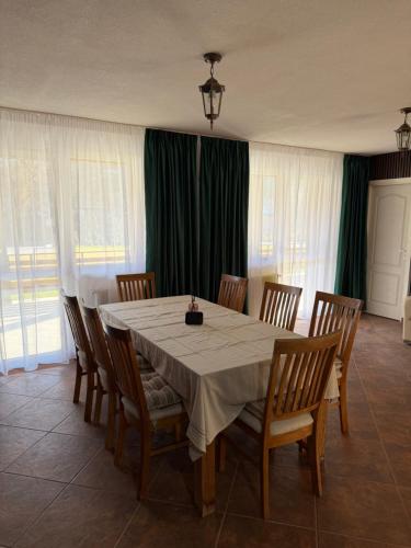 Cabana Piatra Buru in Buru