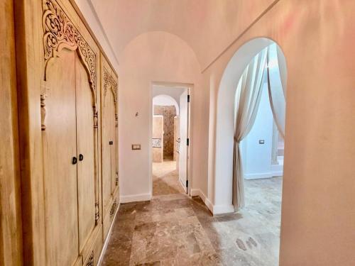 ViLLA DE MAITRE STYLE ARABE 4 SUITES PISCINE GRAND JARDIN in Ezzahra (Bin `Arus)