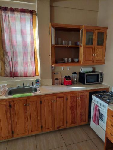 Iekārtas, Lovely and cozy 2 bedroom apt with oceanic view in Canefield