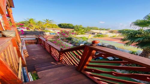 Sky Caribbean Garden - Bird Nest in Sabana Basora